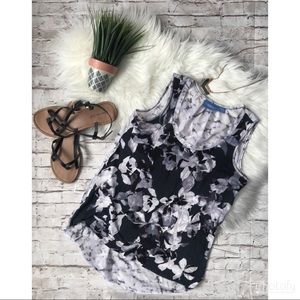 🛍Simply Vera Wang floral blouse🛍